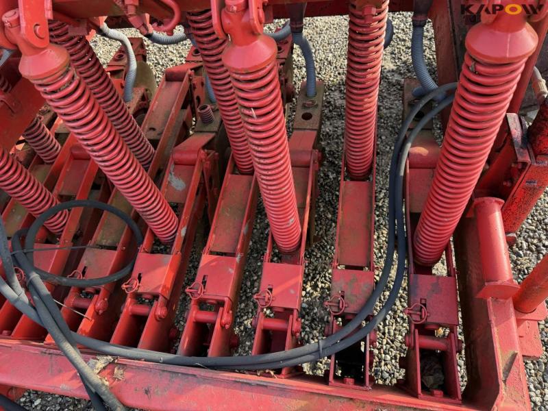 Massey Ferguson 130 såmaskine 12