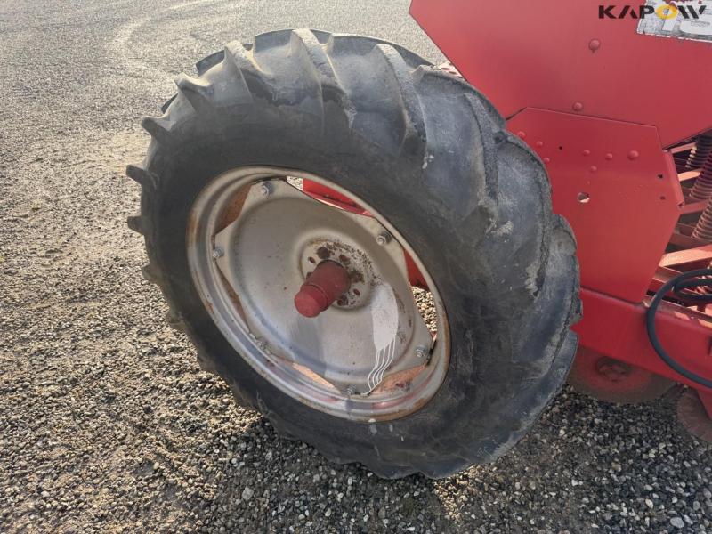 Massey Ferguson 130 såmaskine 36