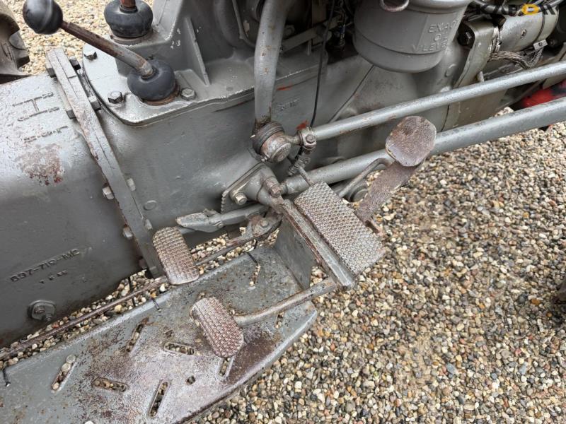 Massey Ferguson 135 multi power traktor 17