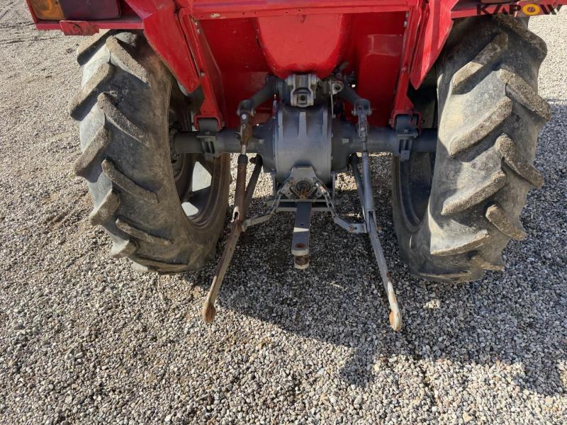 Massey Ferguson 135 traktor 23