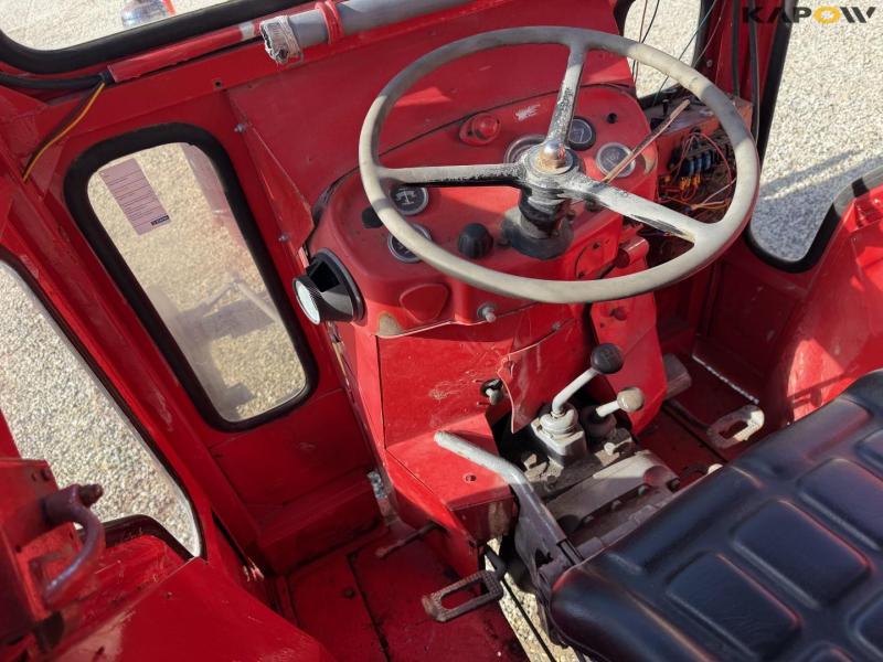 Massey Ferguson 135 traktor 35