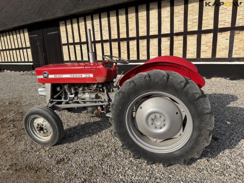 Massey Ferguson 135 traktor 8