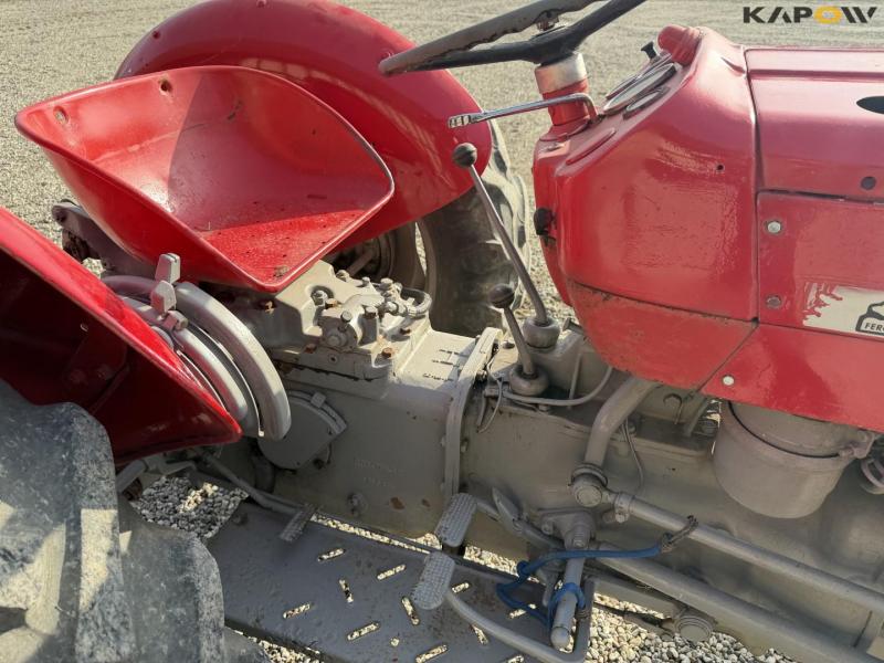 Massey Ferguson 135 traktor 17