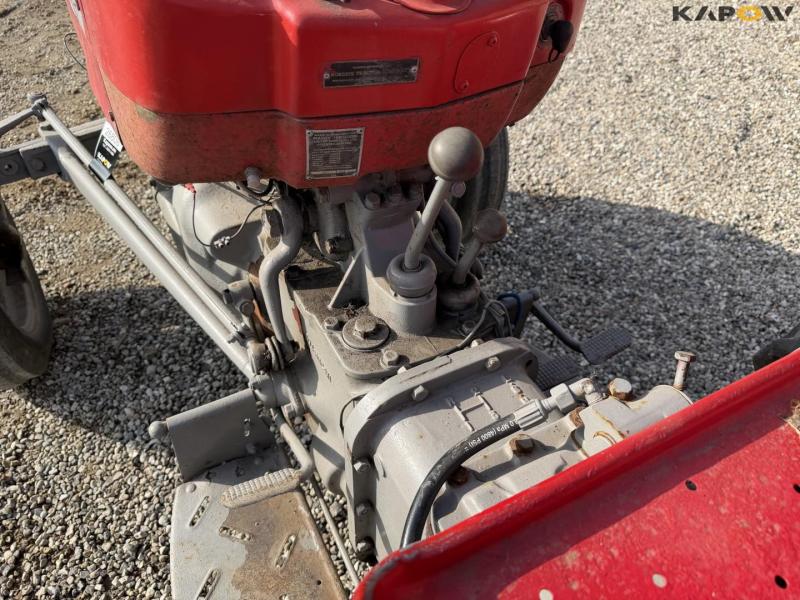 Massey Ferguson 135 traktor 27