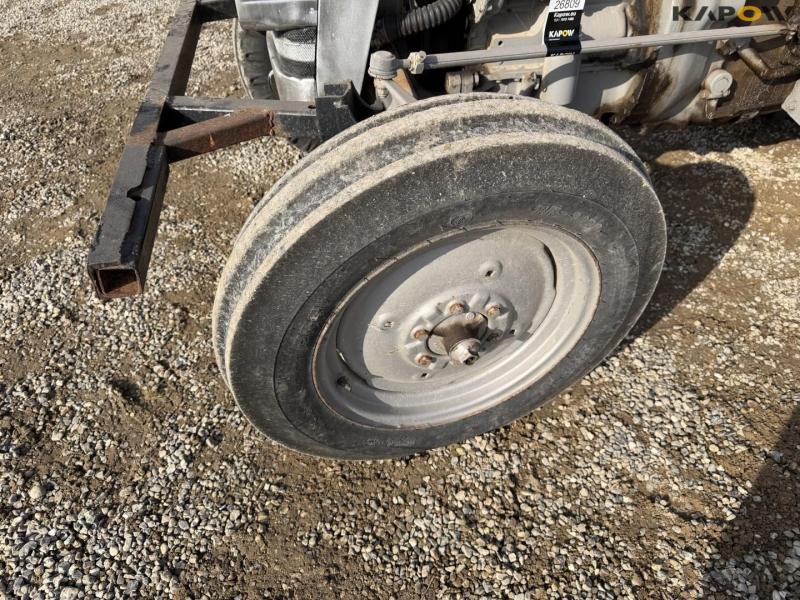 Massey Ferguson 135 traktor 50