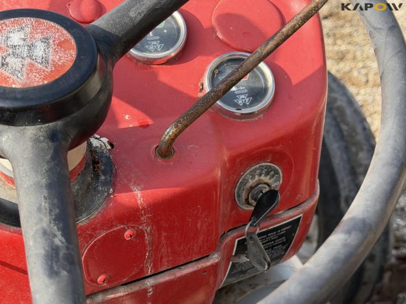 Massey Ferguson 152 traktor 26