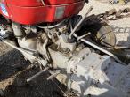 Massey Ferguson 152 traktor 22