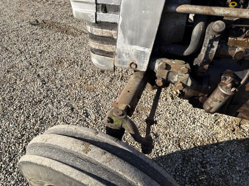 Massey Ferguson 175 traktor 12