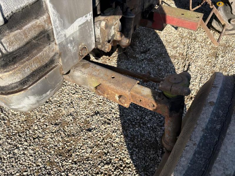 Massey Ferguson 175 traktor 13