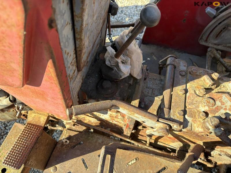 Massey Ferguson 175 traktor 35