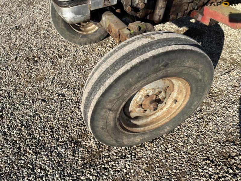 Massey Ferguson 175 traktor 52