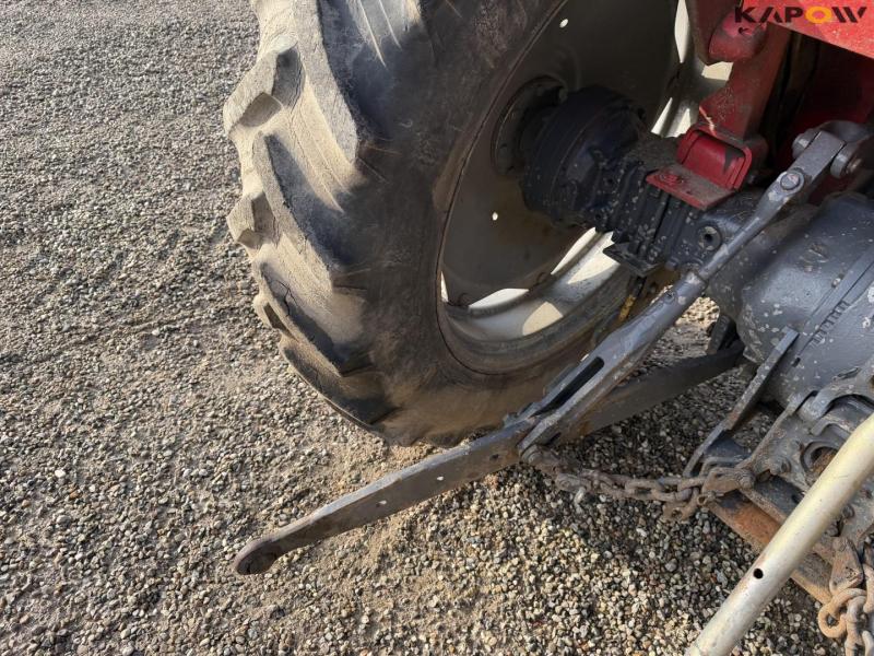 Massey Ferguson 185 traktor 24
