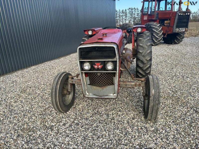 Massey Ferguson 235 traktor 2