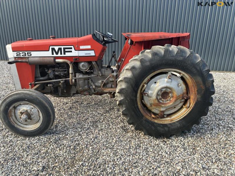 Massey Ferguson 235 traktor 6