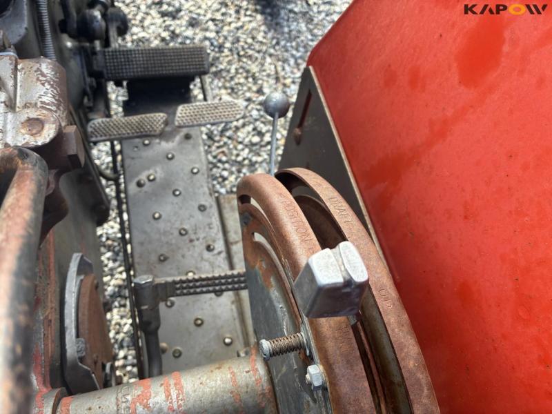 Massey Ferguson 235 traktor 18