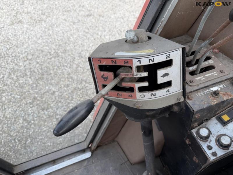 Massey Ferguson 2725 electronic traktor 40