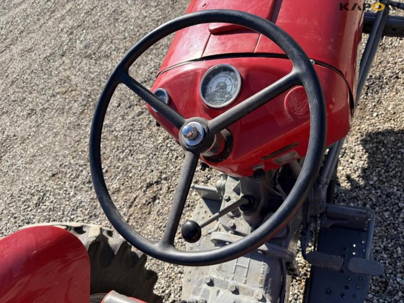 Massey Ferguson 35 traktor 18