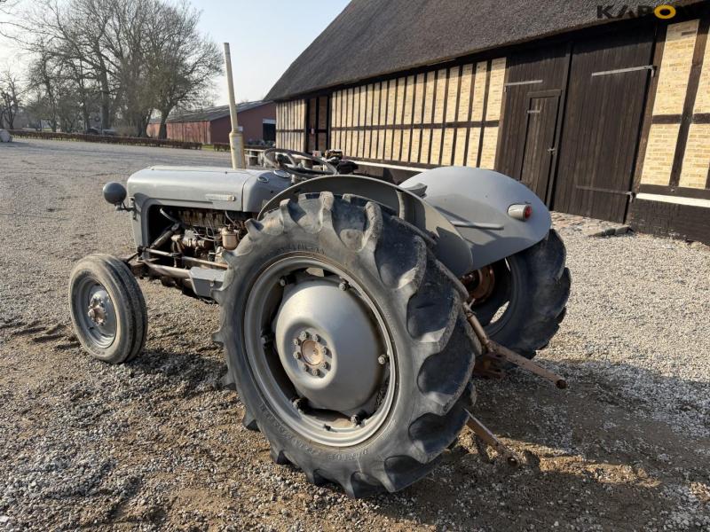 Massey Ferguson 35 traktor 7