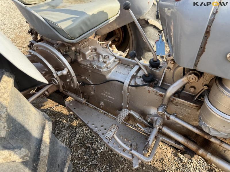 Massey Ferguson 35 traktor 17