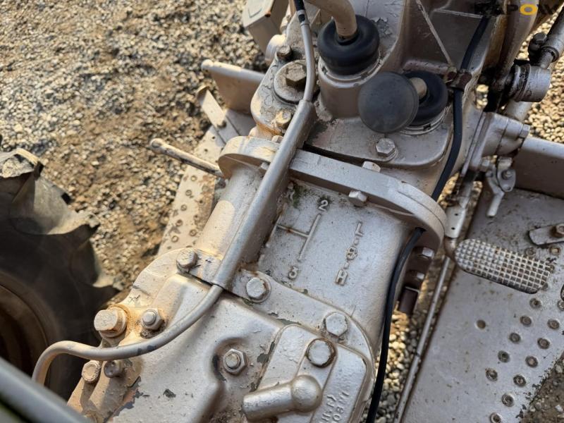 Massey Ferguson 35 traktor 21