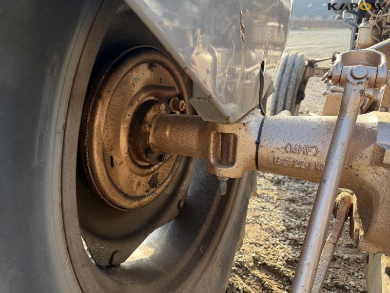 Massey Ferguson 35 traktor 32