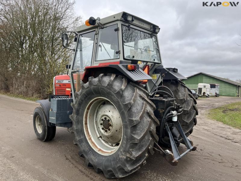 Massey Ferguson 390 traktor med armklipper 7