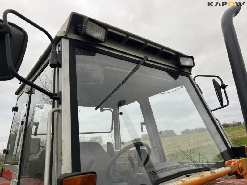 Massey Ferguson 390 traktor med armklipper 22