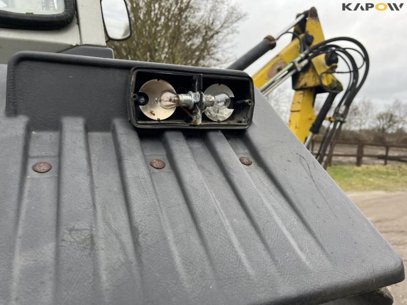 Massey Ferguson 390 traktor med armklipper 40