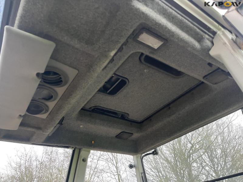 Massey Ferguson 390 traktor med armklipper 42