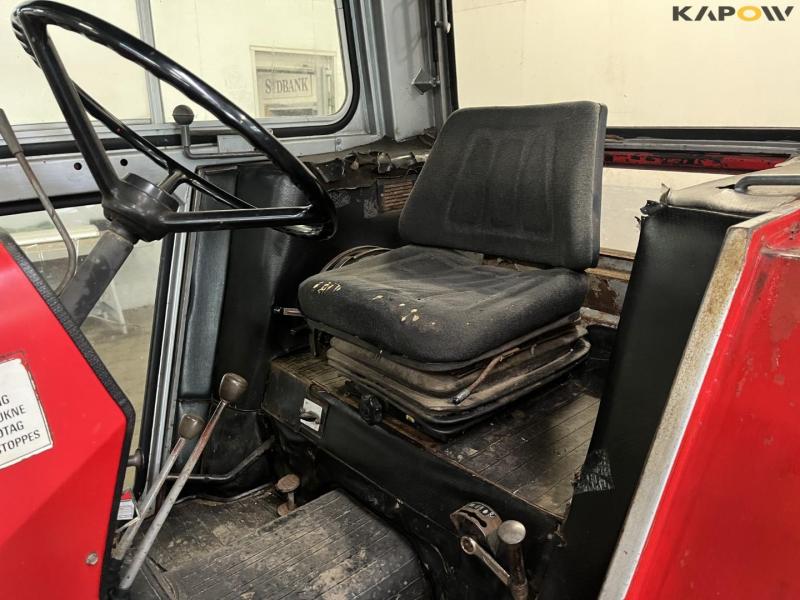 Massey ferguson 550 traktor 32