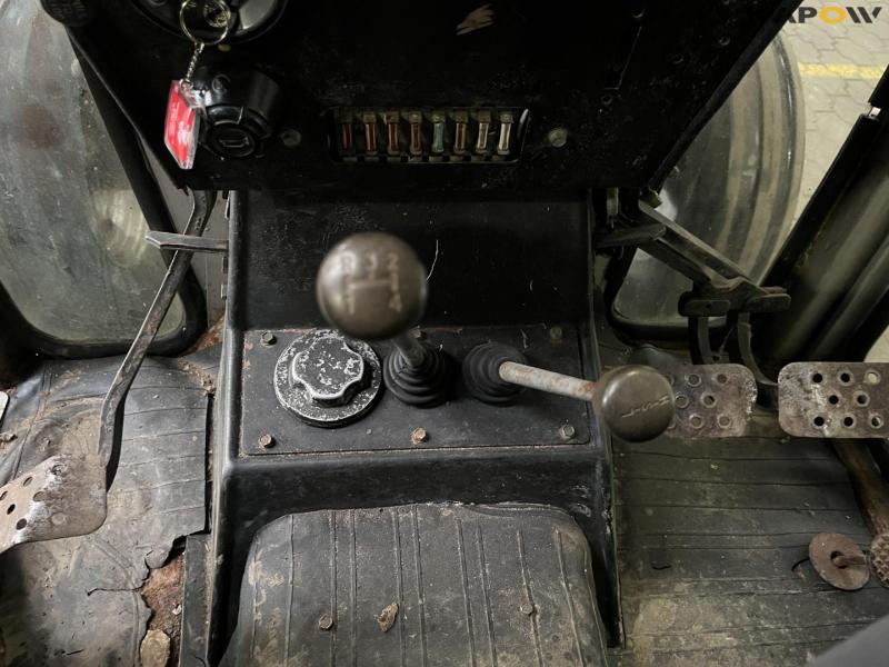 Massey ferguson 550 traktor 39