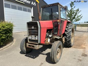 Massey Ferguson 590 traktor