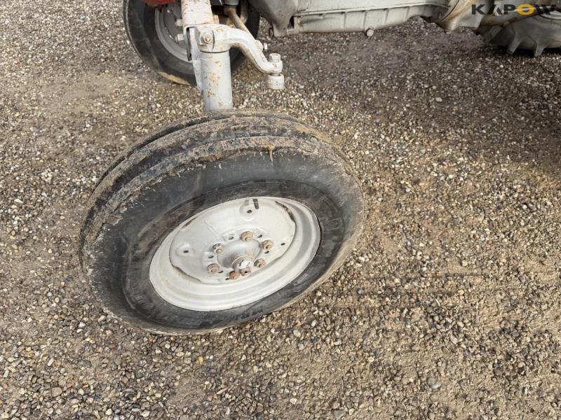 Massey Ferguson 65 traktor 37
