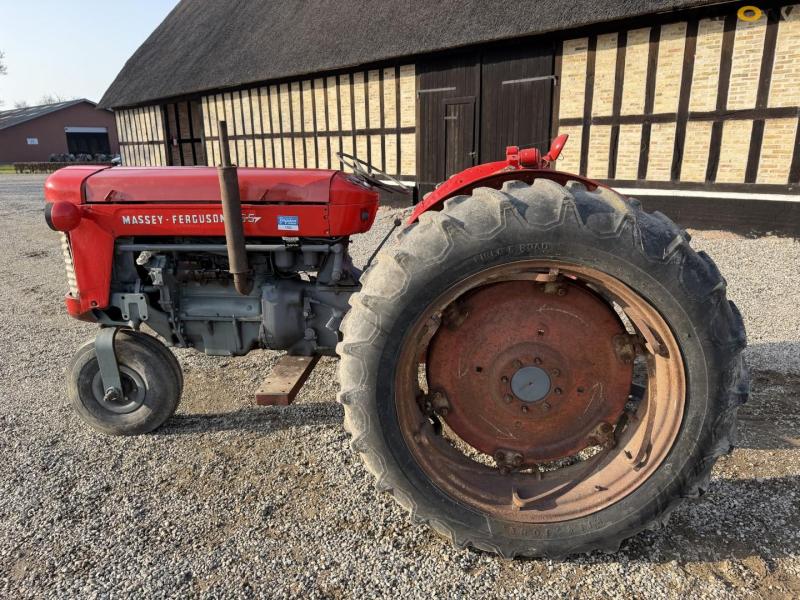 Massey Ferguson 65 traktor 8