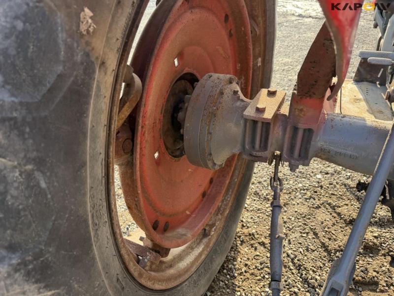 Massey Ferguson 65 traktor 35