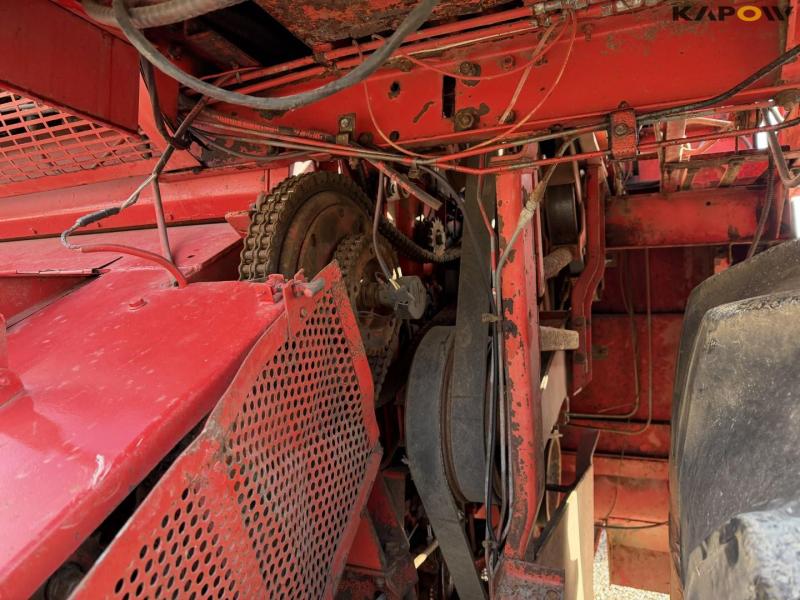 Massey Ferguson 760 mejetærsker 13