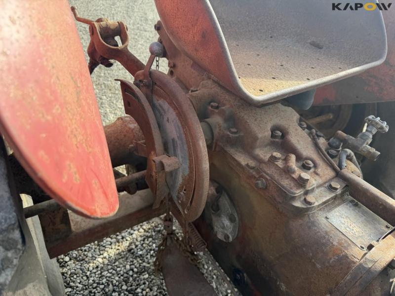 Massey Ferguson 835 traktor 19