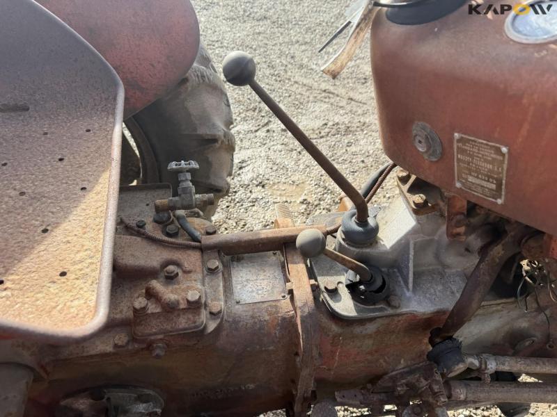 Massey Ferguson 835 traktor 20