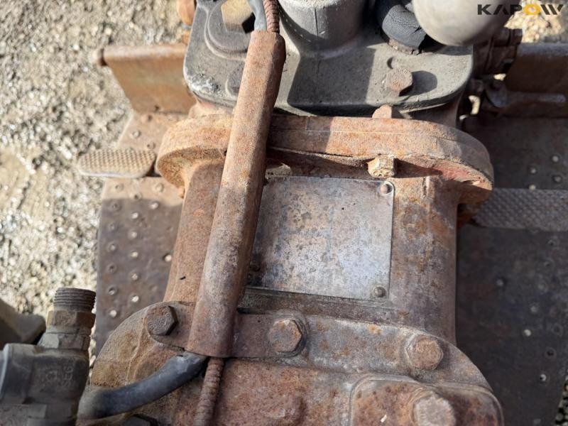 Massey Ferguson 835 traktor 21