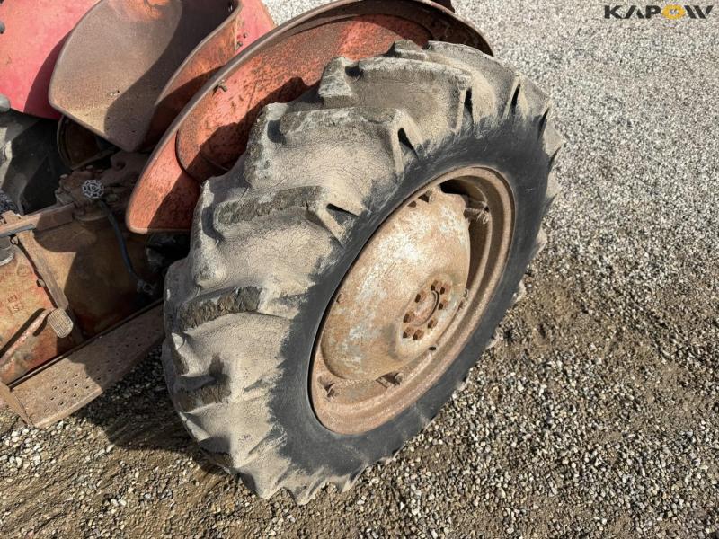 Massey Ferguson 835 traktor 40