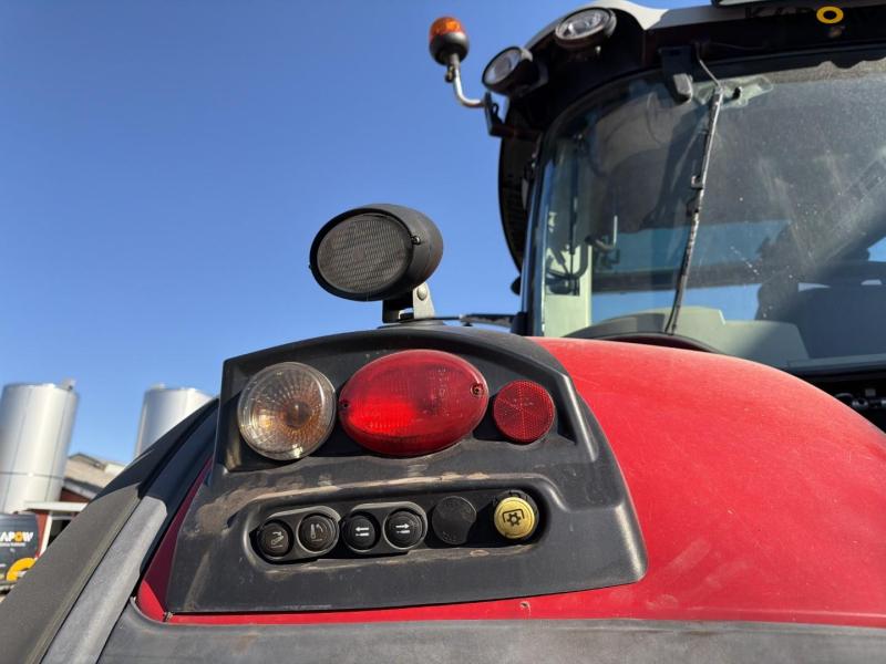 Massey Ferguson 8690 traktor med frontlæsser 24