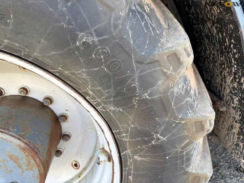 Massey Ferguson 8690 traktor med frontlæsser 67