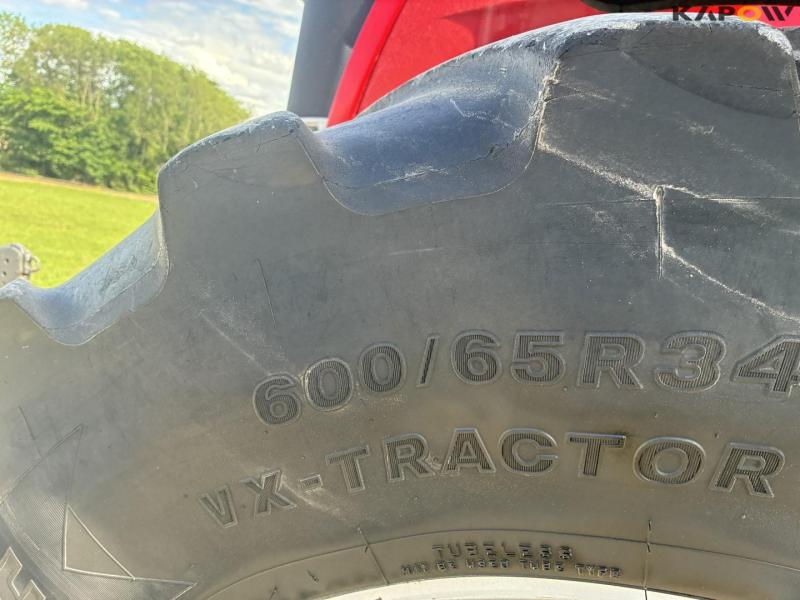 Massey Ferguson 8740S DynaVT traktor 12