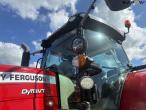 Massey Ferguson 8740S DynaVT traktor 40