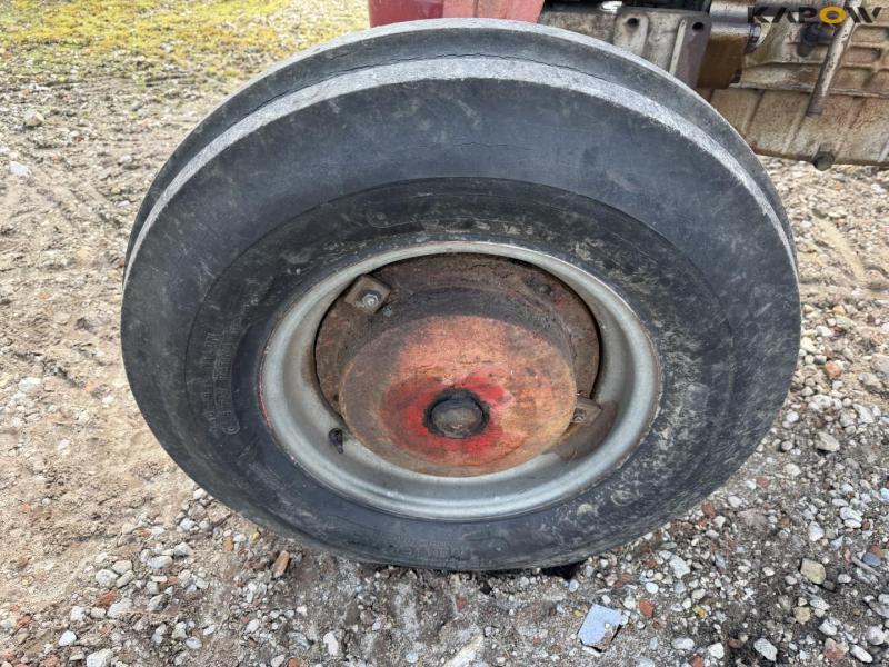 Massey Ferguson 88 traktor 44