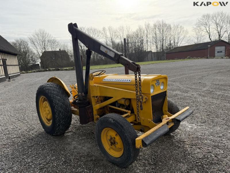 Massey Ferguson traktor med kran 3