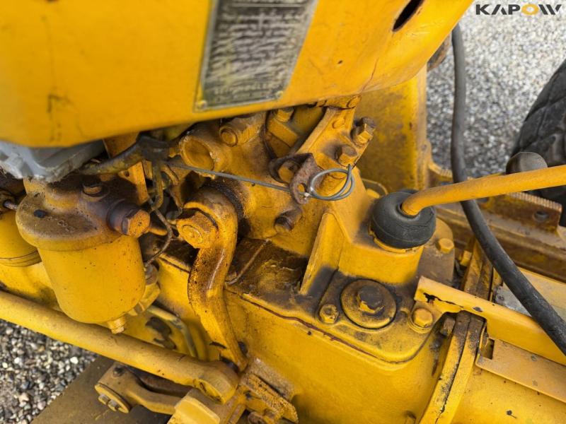 Massey Ferguson traktor med kran 32