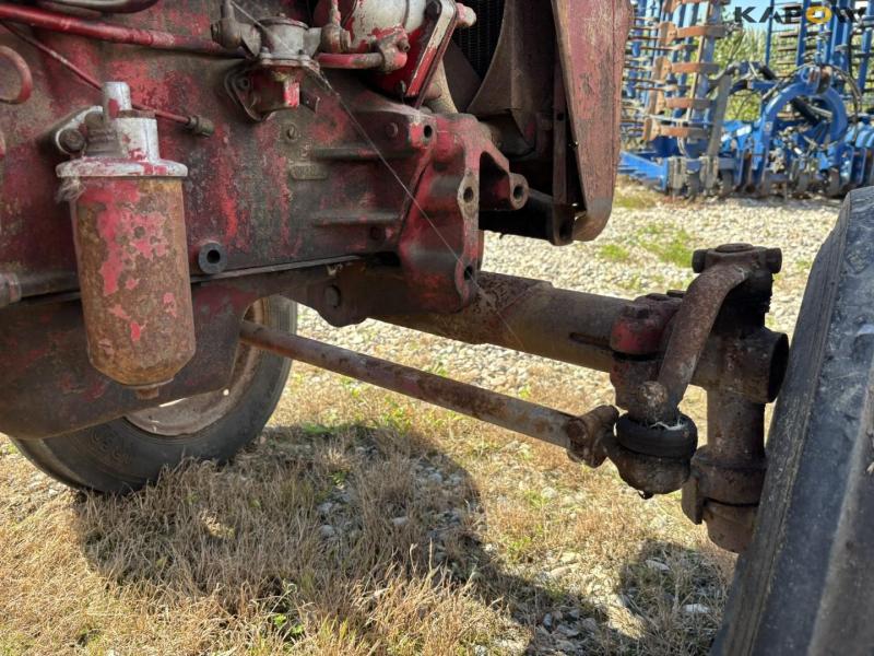 McCormick B275 traktor 17