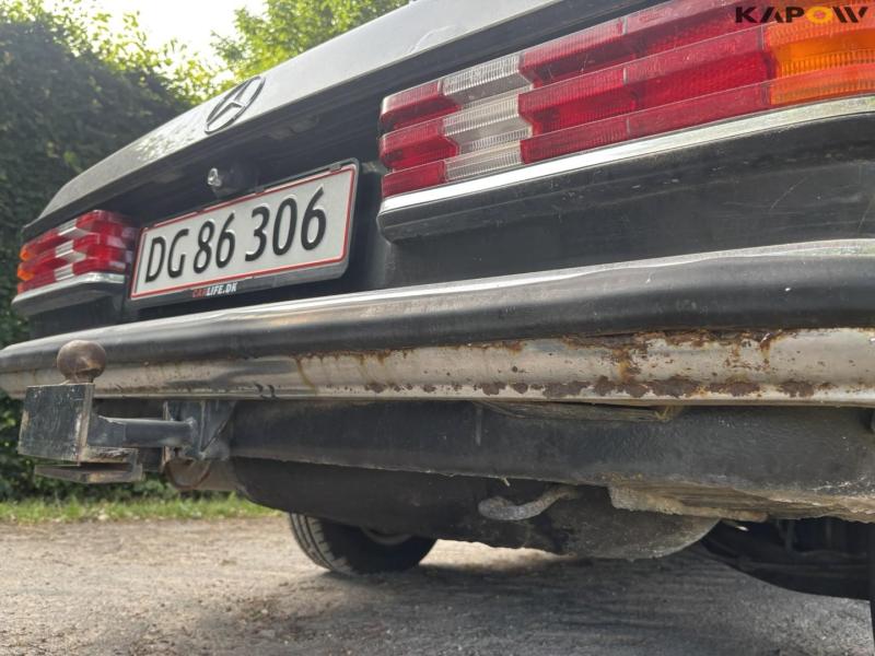 Mercedes-Benz 240D W123 30