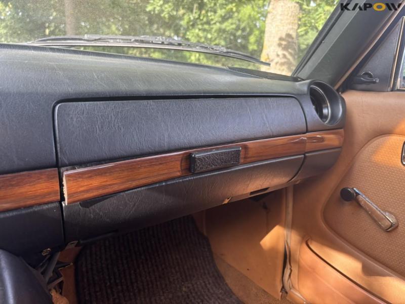 Mercedes-Benz 240D W123 62
